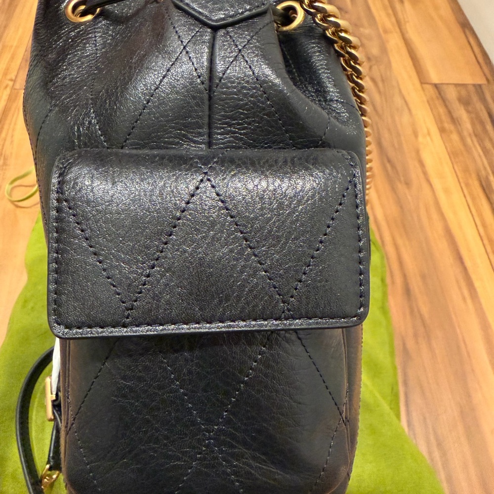 Tory Burch Small Charlie Quilted Leather Drawstring Bag - Like New Condition - Picture 4 of 9
